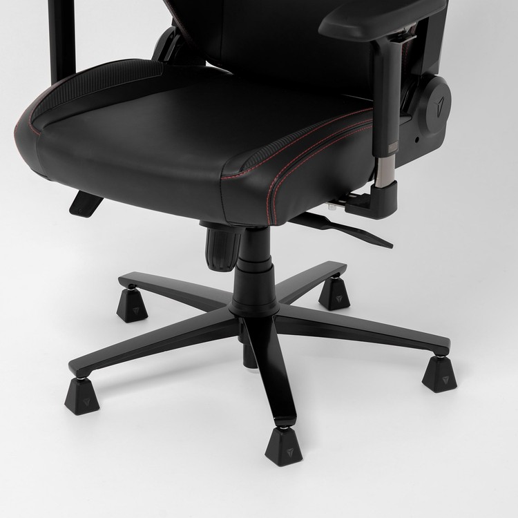 CAST-STATIC-BLACK_04.jpg