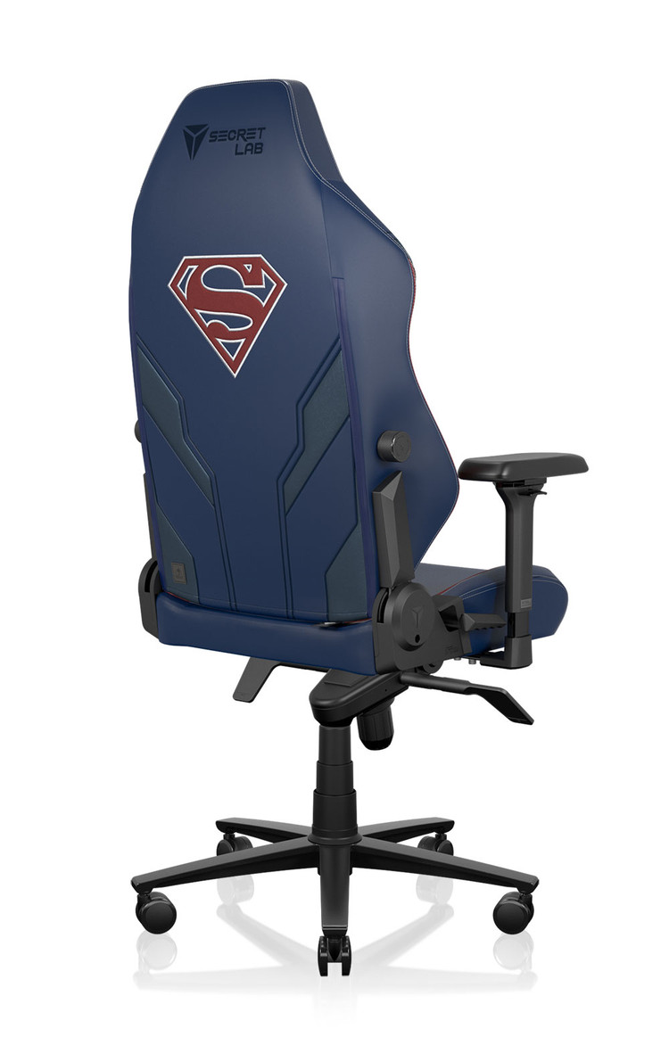R22PU-Superman_08.jpg